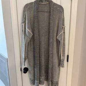 Cozy Open-Front Waffle Knit Cardigan - Black & White